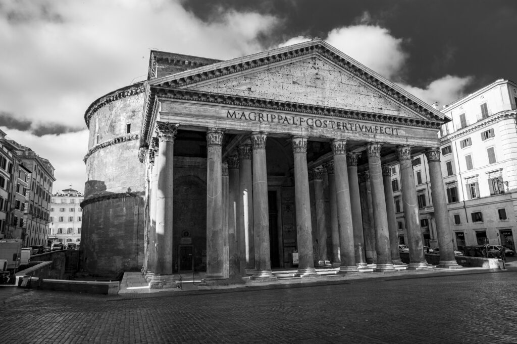 Kapitel 5 - Für die Ewigkeit gebaut, Pantheon, Rom, Schwarzweiß Aufnahme